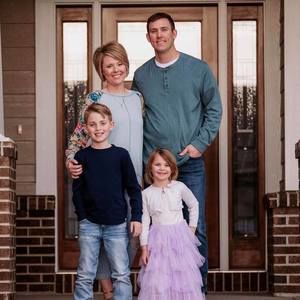 Meet your Posher, Courtney